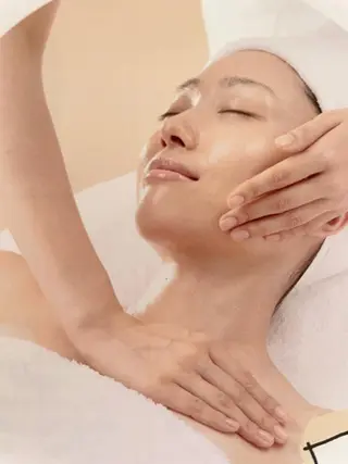 メナードフェイシャル マオンデファーダのエステ・リラクイメージ