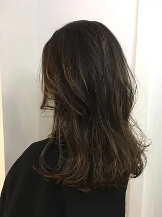 ロング カラー 清水 早織のヘアスタイル