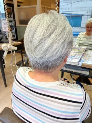 ショート コバヤシ ユウスケのヘアスタイル