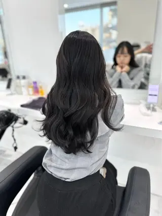 ロング カラー 透明感🤍レイヤー ベージュ‎🤍ピンクのヘアスタイル