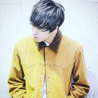 ショート カラー パーマ メンズ 及川 光のヘアスタイル