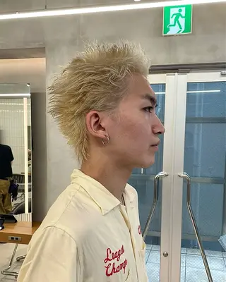 ショート カラー メンズ 豊崎 佑輔のヘアスタイル
