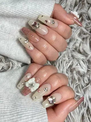 ロング ネイル ✴︎ Delightのネイルデザイン