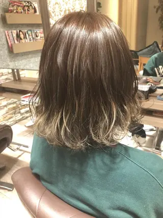 ミディアム カラー パーマ cherir髪質改善 パーソナルカラー診断のヘアスタイル