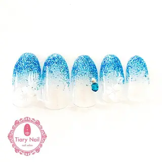 ネイル tiarynail K K🐼のネイルデザイン