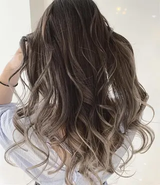 ミディアム カラー パーマ 【公式】amble luxe池袋東口🩷のヘアスタイル