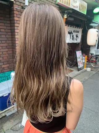 ミディアム カラー 西村あきや トレンド韓国ヘアのヘアスタイル