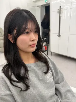 ロング カラー 顔まわりの神様✨ 透明感カラー藤嶋秀幸のヘアスタイル
