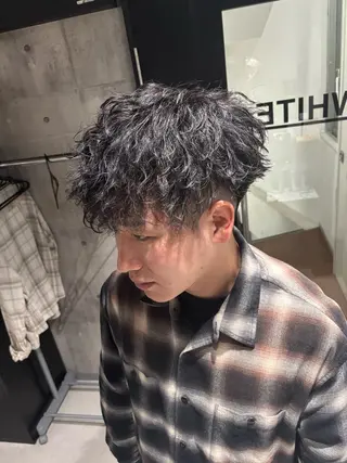 パーマ メンズ _WHITE / KENTOのヘアスタイル