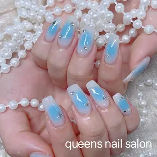 ネイル queensnail 🧸mikaのネイルデザイン