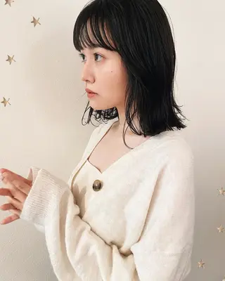 ミディアム カラー 市川 千夏のヘアスタイル