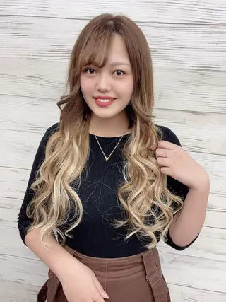 セミロング カラー ヘアアレンジ LAVENDIA 初音のヘアスタイル