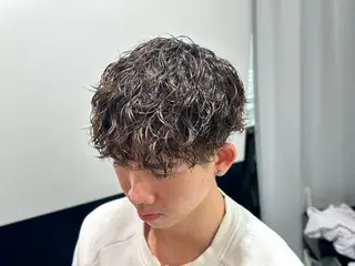 ショート パーマ 千葉弘平 🔥波巻き特化🔥のヘアスタイル