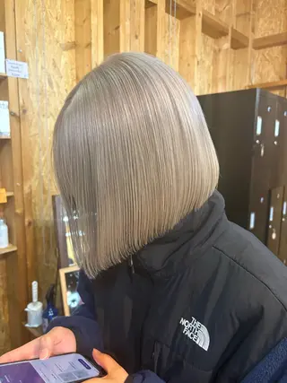 カラー まろみ暖色×ボブ ×chia🕯のヘアスタイル