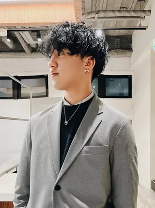 パーマ ［LIC南堀江］大井 悟のヘアスタイル