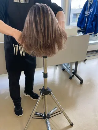 カラー 小川 修平のヘアスタイル