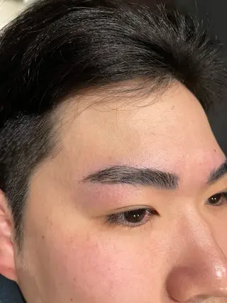 メンズ アイブロウ メンズ美容専門店 NEW FACEの眉毛・アイブロウイメージ