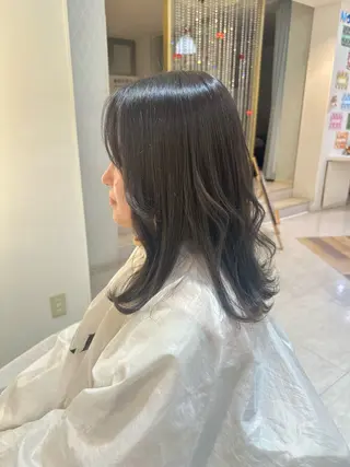 セミロング カラー 畑中 夢のヘアスタイル