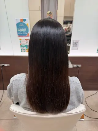 ロング Hair Make NEWYORK　稲荷町店所属・moe 🍀美髪矯正 ツヤツヤストレートのヘアスタイル