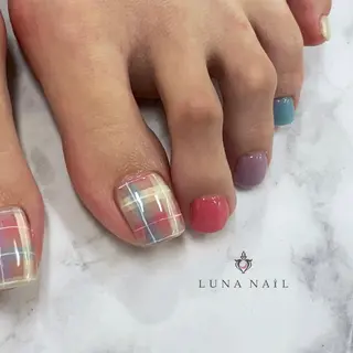 ネイル アトリエ　ミモザ所属・いまむら あかりのネイルデザイン