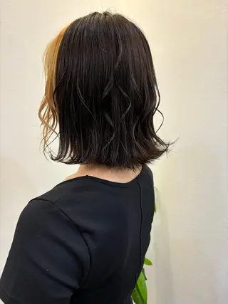 カラー ツノガイ エリのヘアスタイル