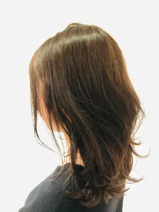 ミディアム カラー Sail 【セイル】のヘアスタイル