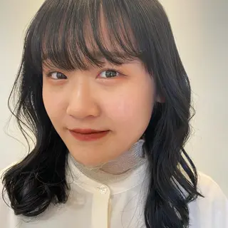 ミディアム 奈良 彩華のヘアスタイル