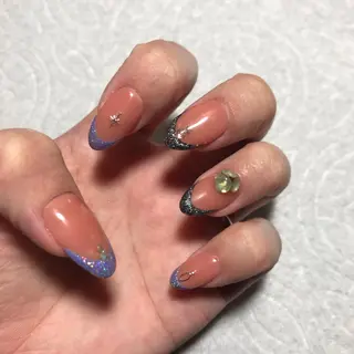 ネイル ECLAT エクラ所属・寺山 千鶴のネイルデザイン