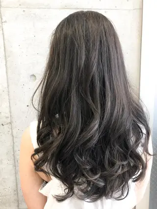 ロング カラー 大栗 佑也  髪質改善のヘアスタイル