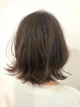 カラー 下池 紗加のヘアスタイル