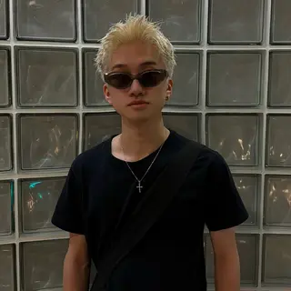 ショート カラー メンズ 希佳/メンズ ハイトーンカラーのヘアスタイル