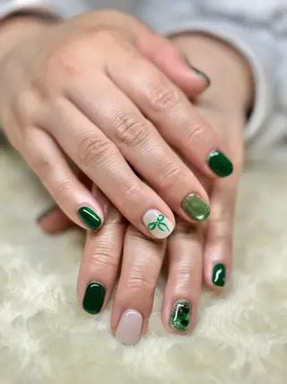 ネイル e.b.mimi Wakanaのネイルデザイン