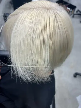 ショート ハイトーンカラー 坂本 翼のヘアスタイル