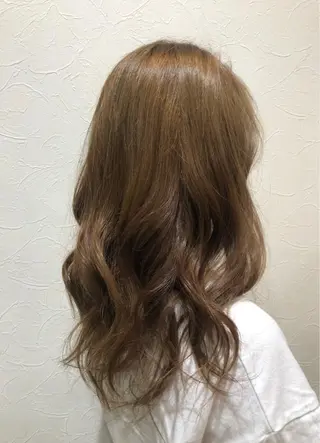 セミロング 福川 絢音のヘアスタイル