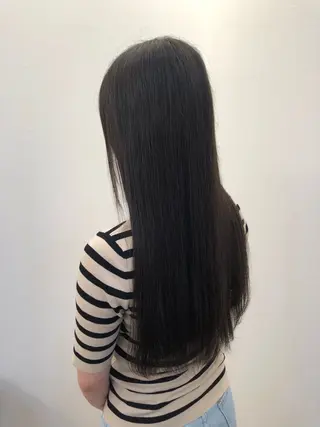 ロング ツノガイ エリのヘアスタイル