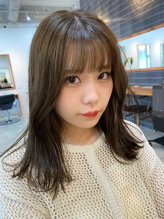 セミロング カラー 砂原 ひよりのヘアスタイル