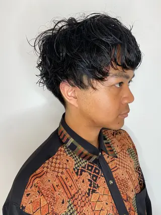 ミディアム Hiroshi ヒロシのヘアスタイル