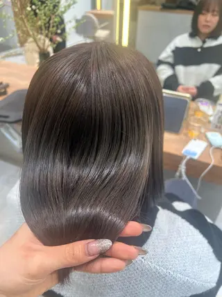 カラー KENJE湘南台 田澤明菜のヘアスタイル