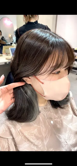 ミディアム ハッシュカット/ 水光艶カラー/RINのヘアスタイル
