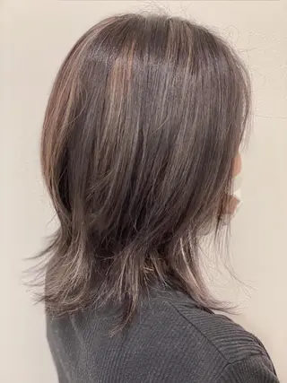 セミロング やまこし 美裕樹のヘアスタイル