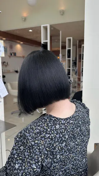 ショート ﾊｲﾄｰﾝ / 浜松 / ﾌｪﾙﾅﾝﾀﾞのヘアスタイル