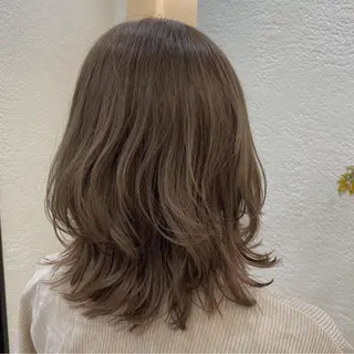 ミディアム YURI🐏脱縮毛× くせ毛活かすスタイルのヘアスタイル