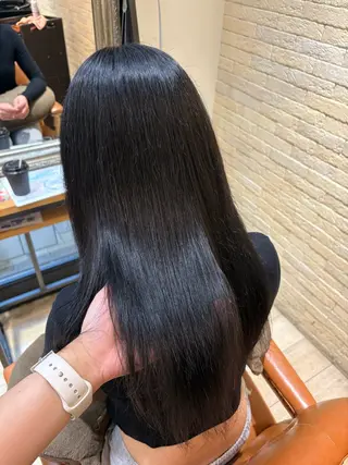 カラー しおり🍬 KOKORO🤍のヘアスタイル