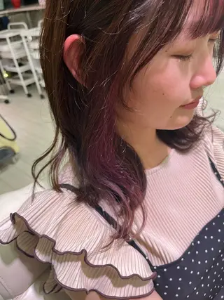 セミロング 坂口 愛のヘアスタイル