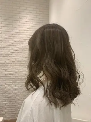 セミロング カラー ヘアアレンジ ミドウチ アヤカのヘアスタイル