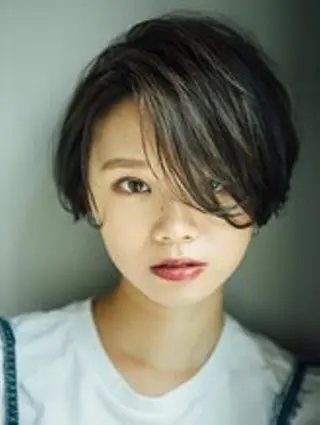 ショート カラー 恩田 さやかのヘアスタイル