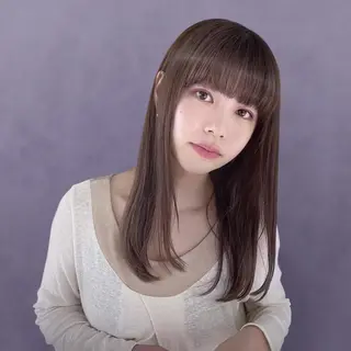 セミロング 髪質改善チェルシー 表参道💎縮毛矯正のヘアスタイル
