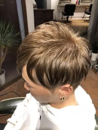 ショート カラー メンズ 冨士川 英樹のヘアスタイル
