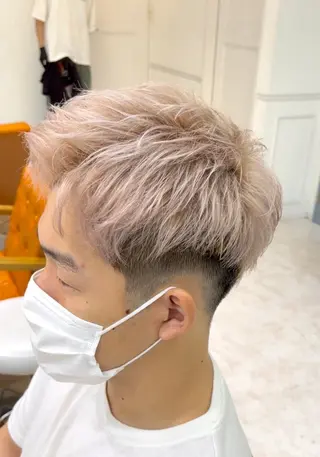 ショート カラー メンズ フェザーパーマ浦和 スパイキーショートのヘアスタイル