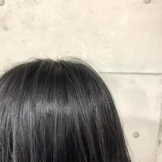 ショート カラー パーマ ヘアアレンジ メンズ キッズ ネイル マツエク・マツパ 切りっぱなしヘアボブ ミディアムヘアRYOのヘアスタイル